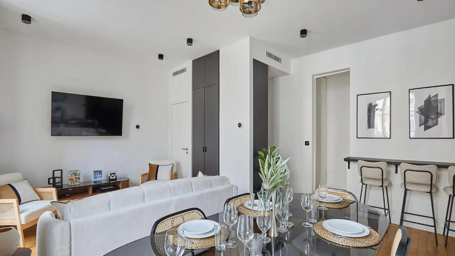 Magnificent New Apartment Beaubourg Le Marais Paris France